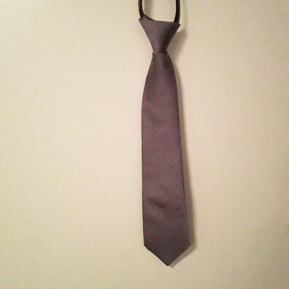 Calvin Klein, Boy's Zip-Up NeckTie - Picture 2 of 10
